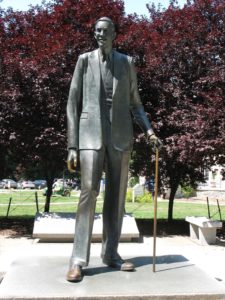 Statua di Robert Wadlow